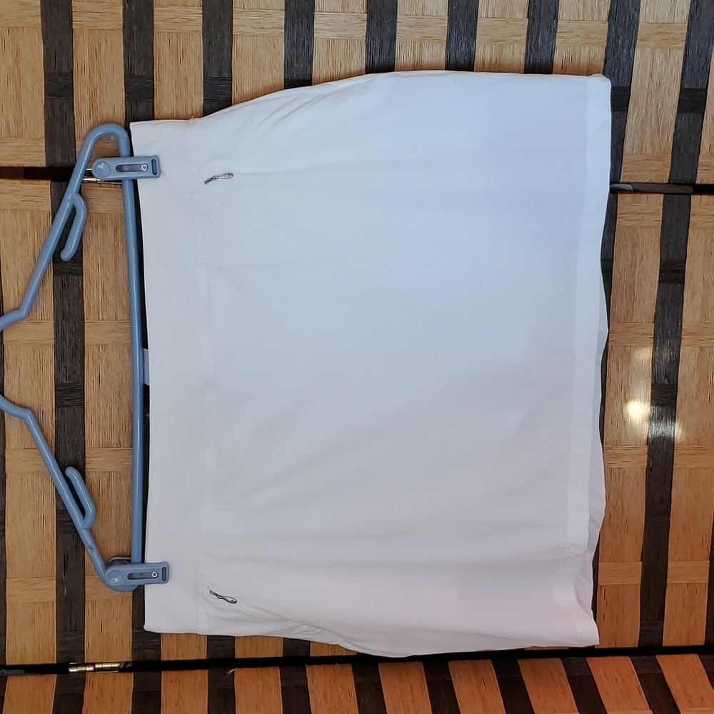Like new!! Calvin Klein performance skort